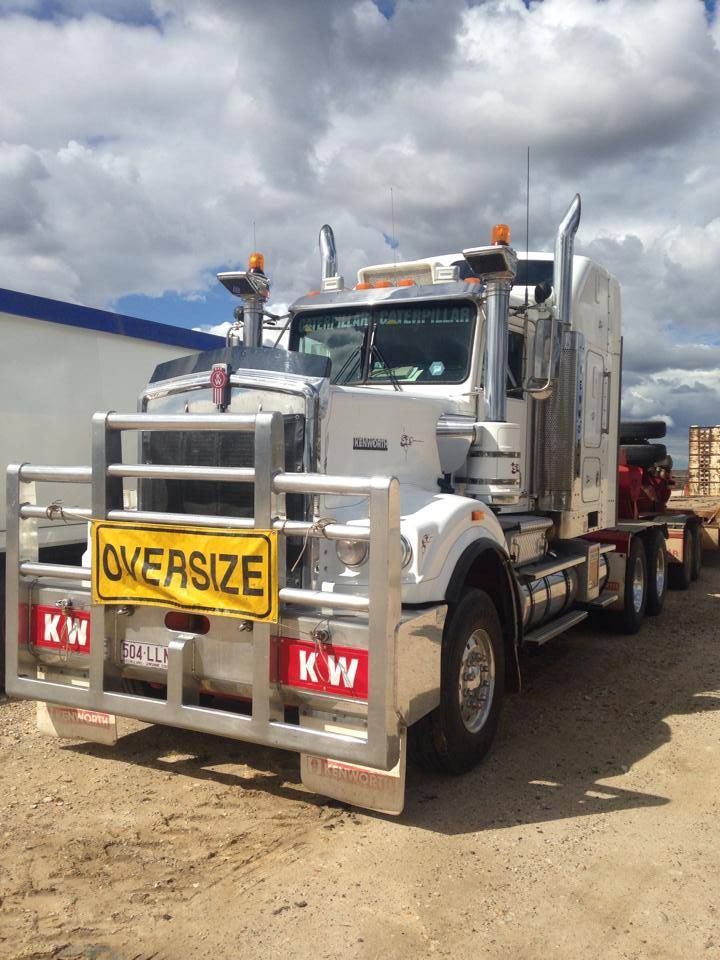 Kenworth 501 with a Cat C-15 550hp 1850 ftlb